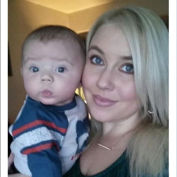 Meet your Posher, Amanda - Picture 9 of 16